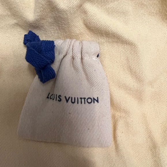 Louis Vuitton Alma BB in Damier Ebene - Picture 5 of 11